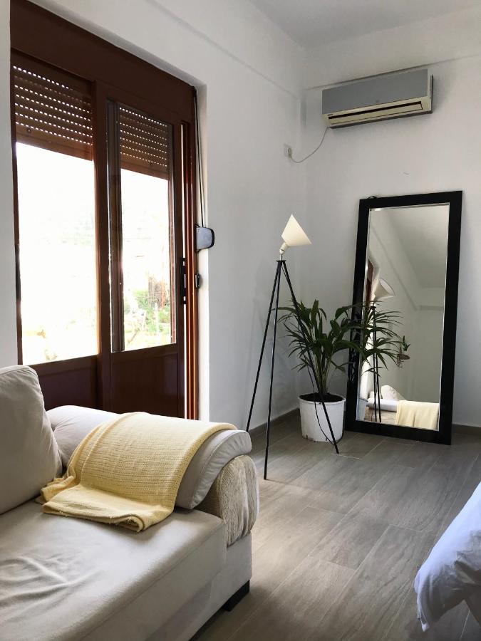 Guesthouse "Shtepia Ime" Permet Luaran gambar