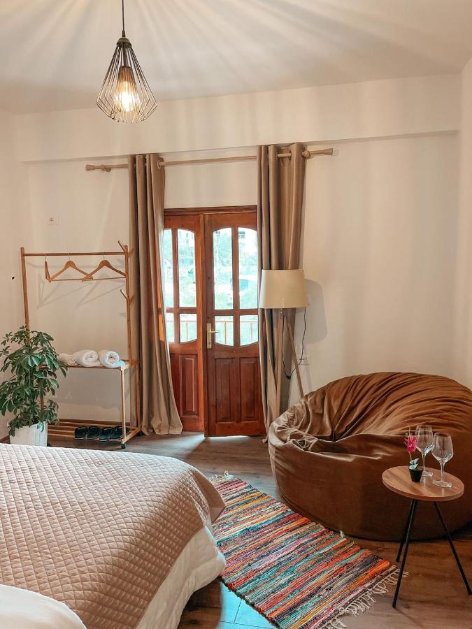Guesthouse "Shtepia Ime" Permet Luaran gambar
