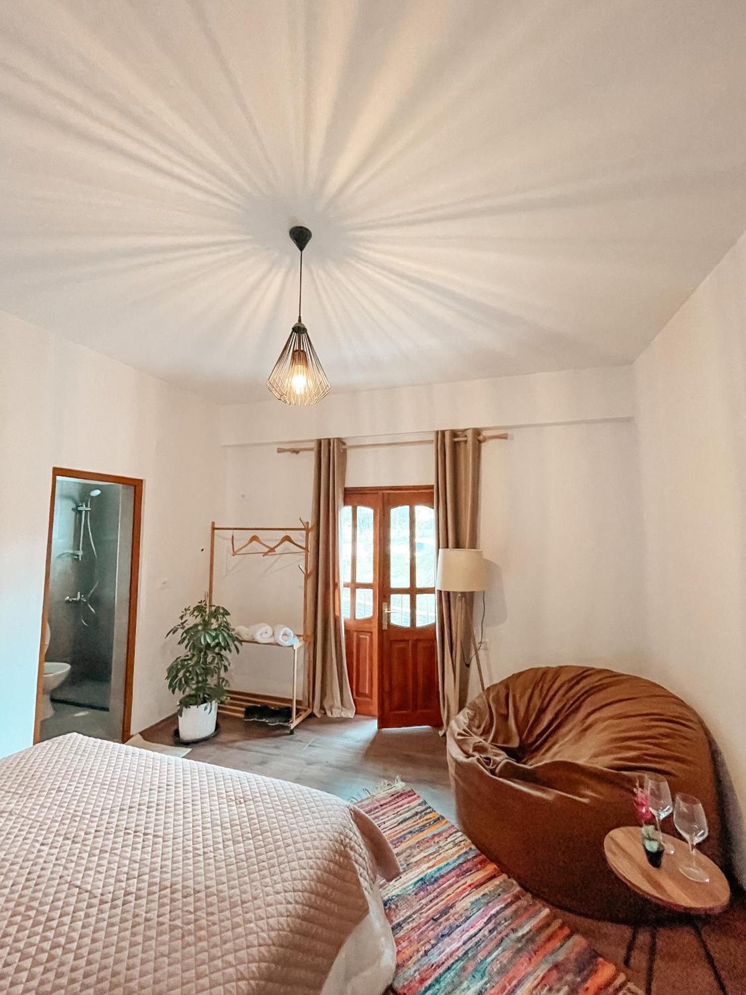Guesthouse "Shtepia Ime" Permet Luaran gambar